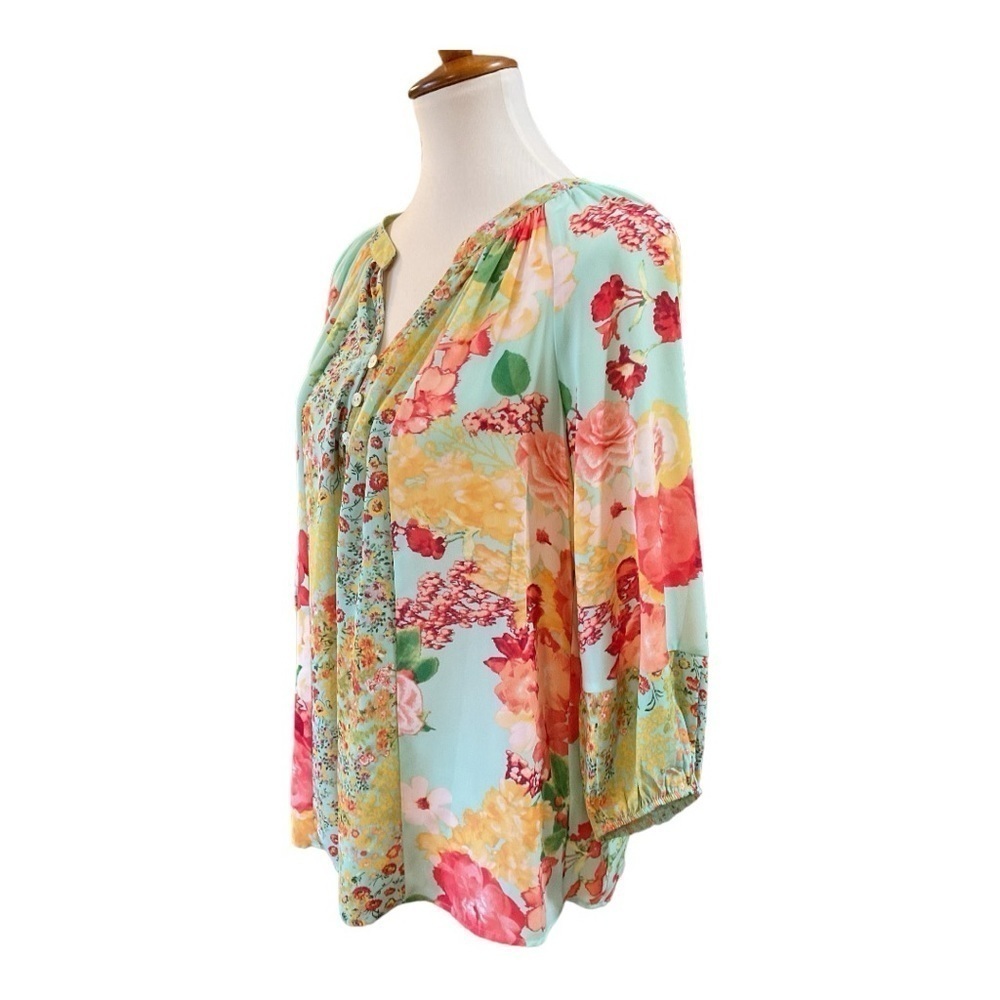 Fig and Flower Peasant Floral Boho Top - Picture 4 of 9